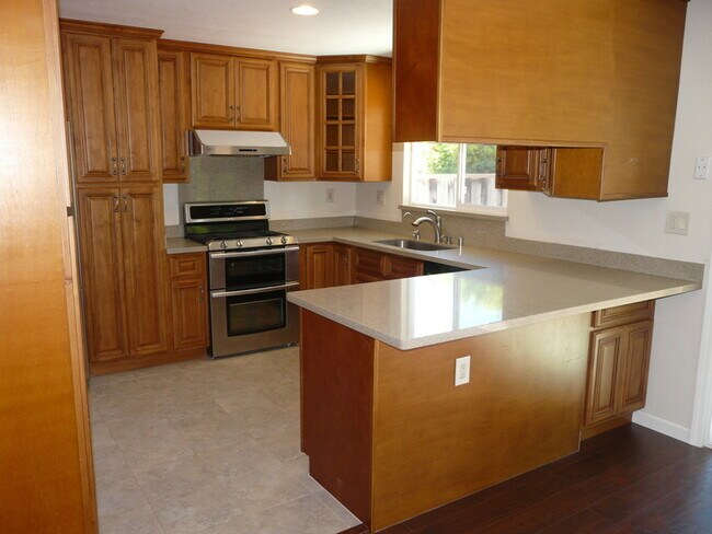 Building Photo - 2309 Oak Flat Rd