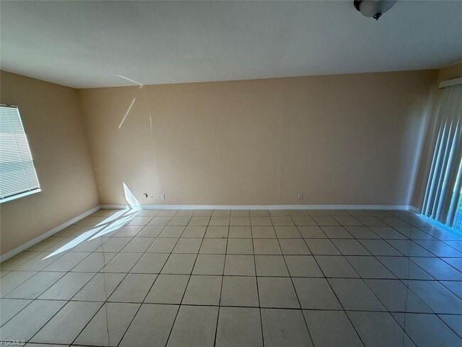 Foto del edificio - 3308 42nd St SW