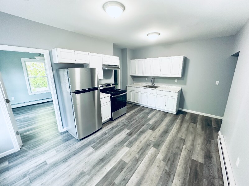 75 Fairview St, New Britain, CT 06051 Room for Rent in New Britain