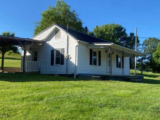 Building Photo - 1 Bedroom 1 Bath Home Located in Greene Co...