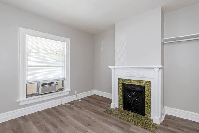 Building Photo - 115 E Foraker St