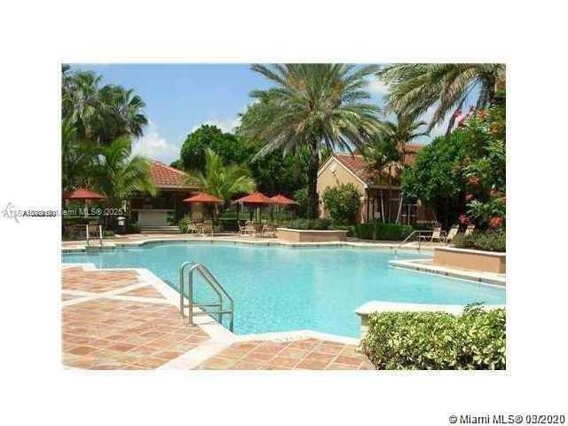 Foto del edificio - 4812 N State Rd 7