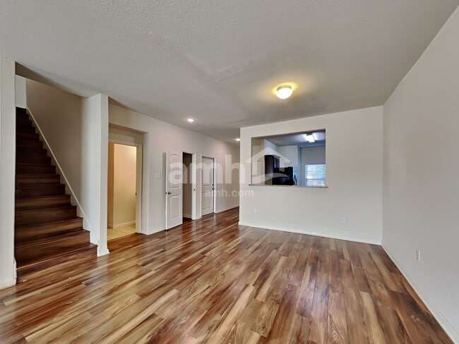 Building Photo - 12318 Commander Dr