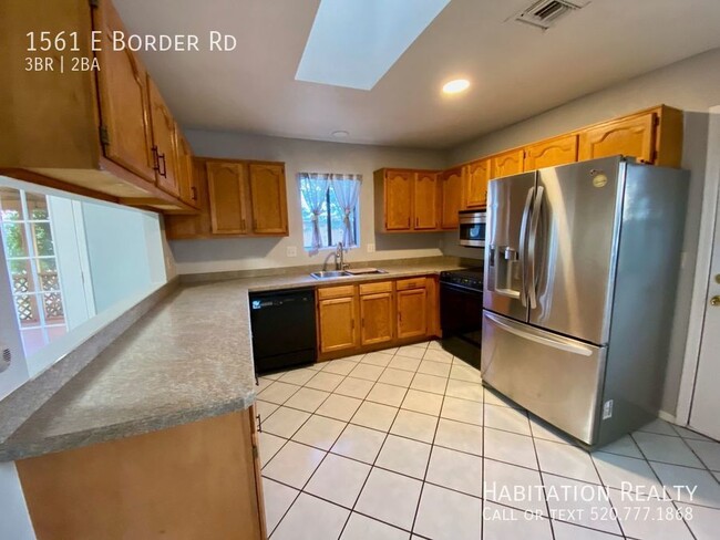 Building Photo - Beautiful 3bed/2 bath near Gold Gulch with...