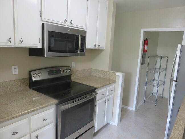 Building Photo - 3314 Brittan Ave