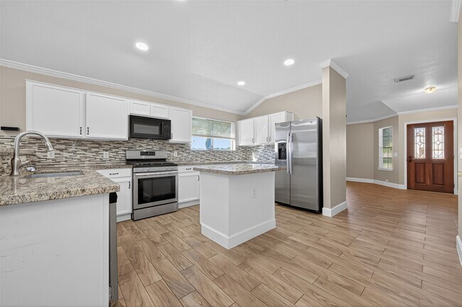 Foto del edificio - 21215 Barker Canyon Ln