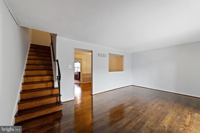 Building Photo - 1432 Boxwood Dr