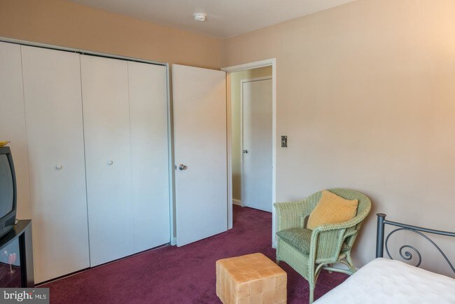 Foto del edificio - 5488 Cedar Ln
