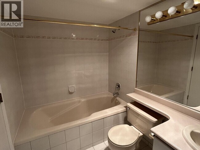 Building Photo - 1190 Pipeline Rd