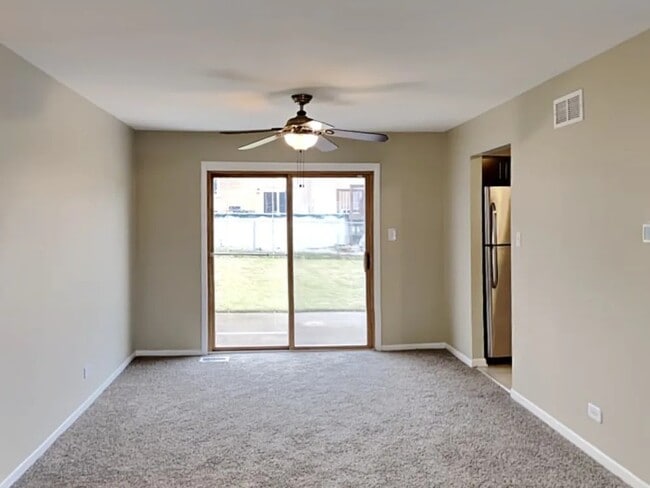 Foto del edificio - 15816 Ridgeland Ave
