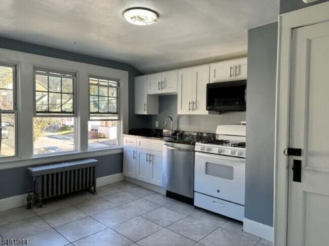 Foto del edificio - 234 Fairview Ave