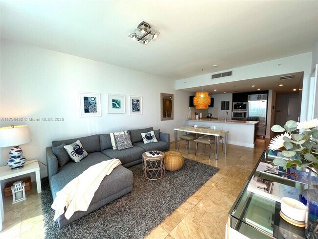 Foto del edificio - 17001 Collins Ave