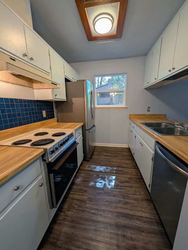 Photo - 151 Parkbrook Cir Townhome