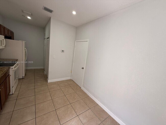 Foto del edificio - 9061 SW 169th Ct