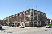 Foto principal - 7254 S Jeffery Blvd