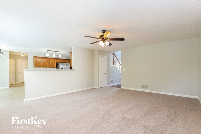 Foto del edificio - 832 Holly Meadow Dr