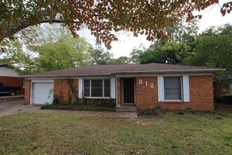 Building Photo - 812 S Palmer Ave