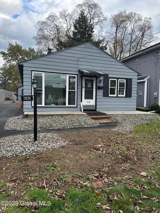 Primary Photo - 2036 Fiero Ave