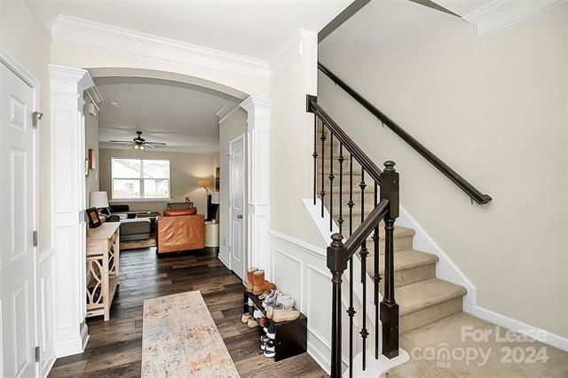 Foto del edificio - 225 Kingston Drive