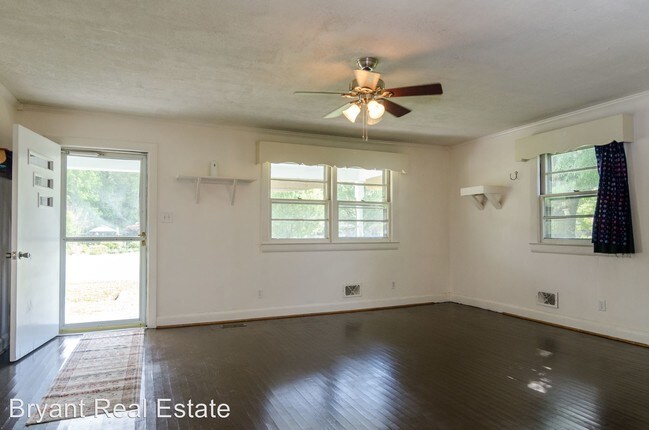 Foto del edificio - 2 br, 1 bath House - 142 Brentwood Drive