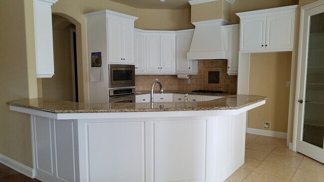 Building Photo - 10111 Barnes Dr