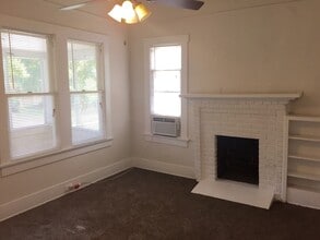 Building Photo - 624-626 W Patterson St