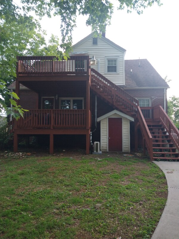 Foto principal - 1110 Hinshaw St