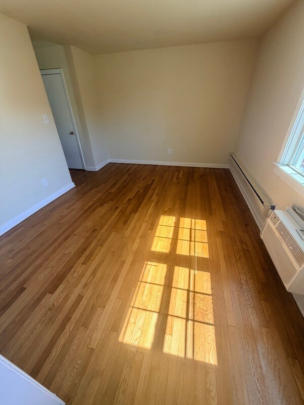 Foto del edificio - 2605 5th Ave