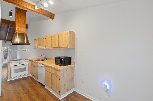 Foto del edificio - 2331 Dogwood Ct