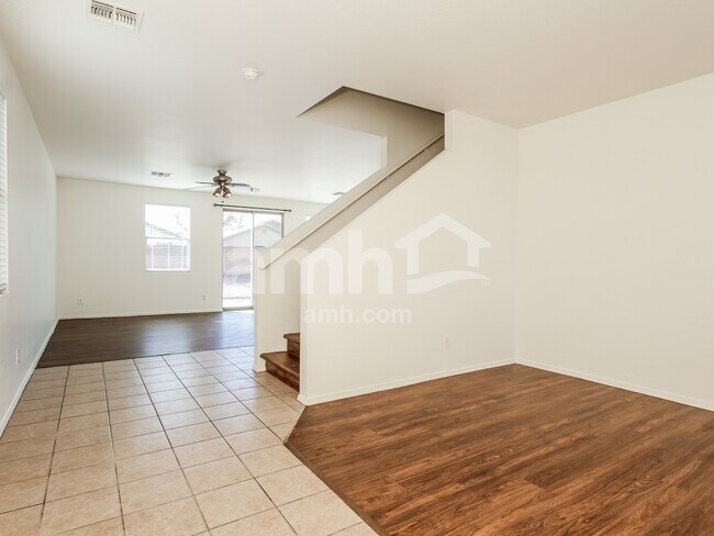 Foto del edificio - 3213 W Apollo Rd
