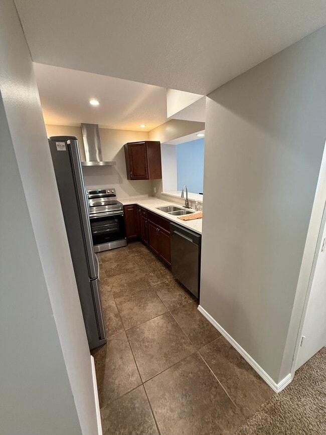 Building Photo - 8861 W 106th Terrace