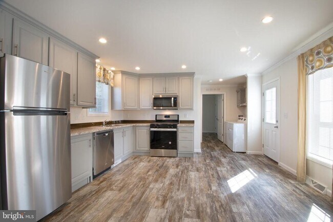 Foto del edificio - 162 Carnation Dr