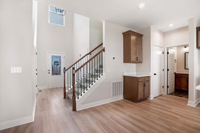 Foto del edificio - New Construction Ruby Floor Plan Near Exit 4