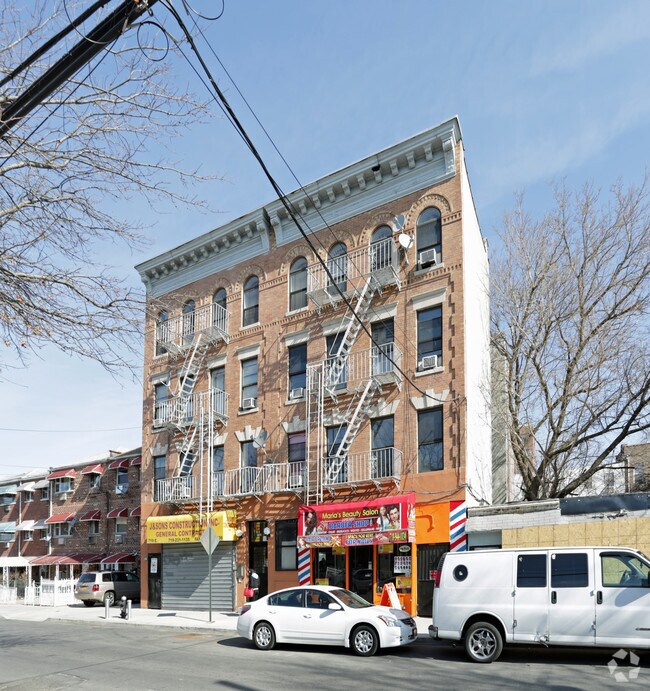 Primary Photo - 719 E 213th