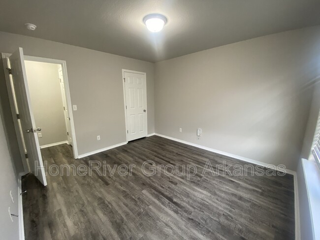 Building Photo - 3750 Alliance Dr