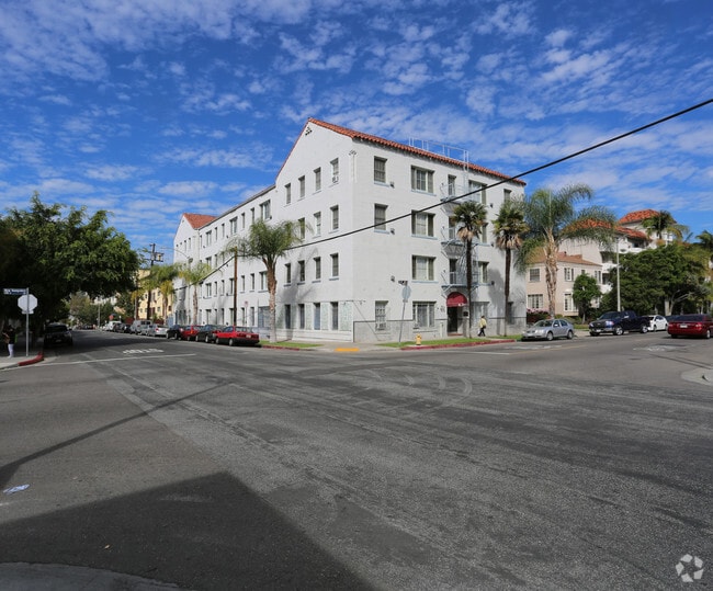 Building Photo - 475 S. New Hampshire Ave.