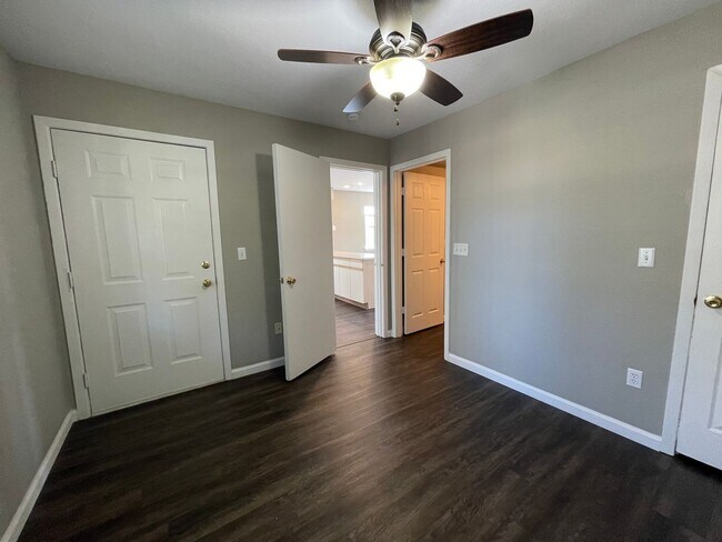 Foto del edificio - 2 bedroom 2 bath Apartment for Rent in Branson, Missouri -  Walk IN