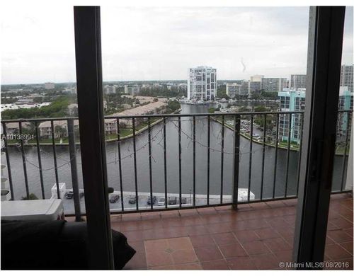 Foto del edificio - 3800 S Ocean Dr