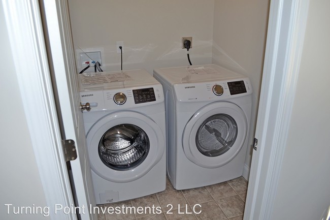 Foto del edificio - 3 br, 1.5 bath House - 3123 Earl St.
