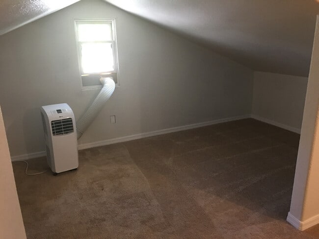 Foto del edificio - 611 46th St W