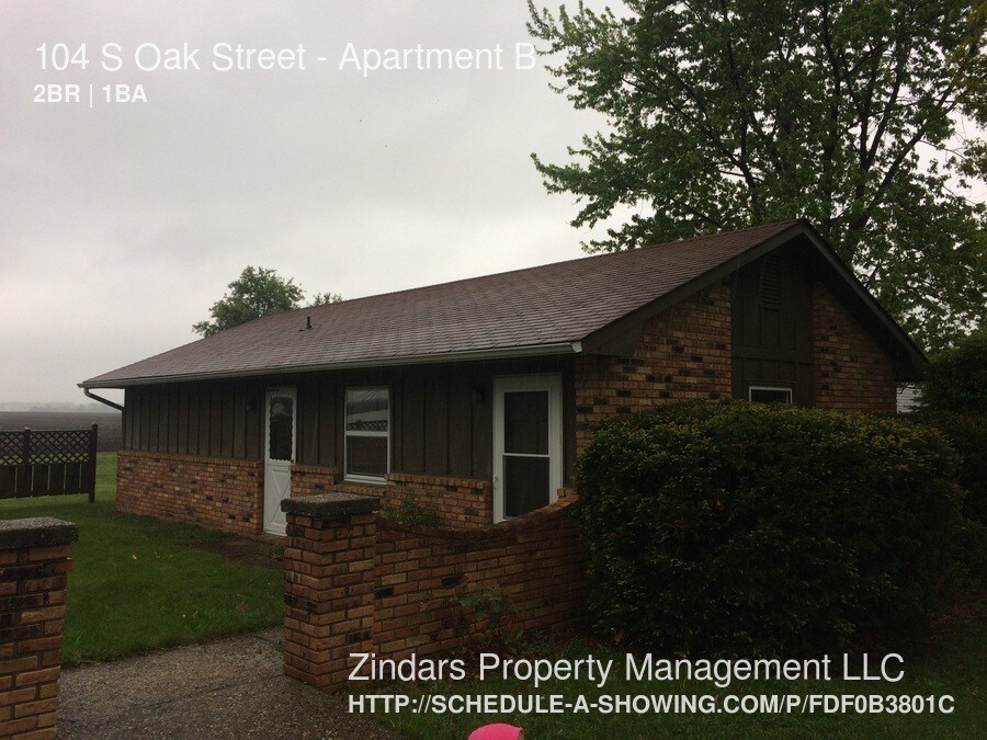 Building Photo - 104 Oak St