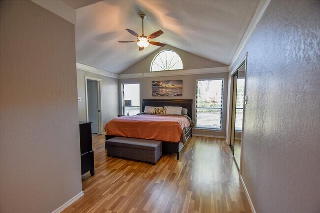 Building Photo - 825 Blessing Creek Dr