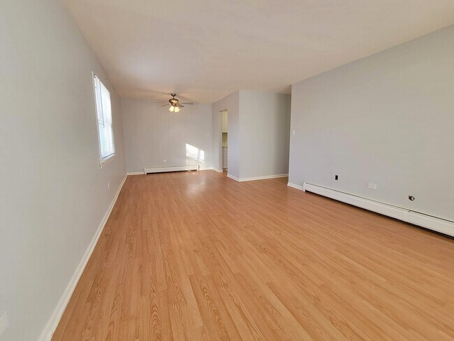 Building Photo - 879 Trace Dr