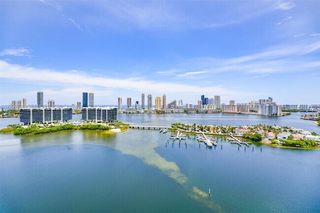 Foto del edificio - 3201 NE 183rd St