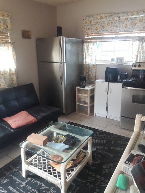 Foto del edificio - 3325 SW 2nd Ct