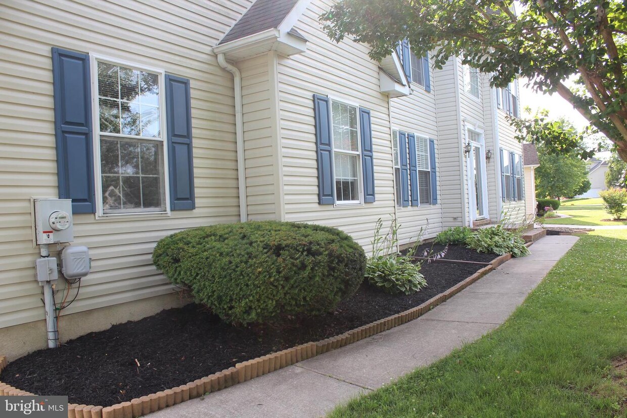 Primary Photo - 88 Apple Blossom Dr