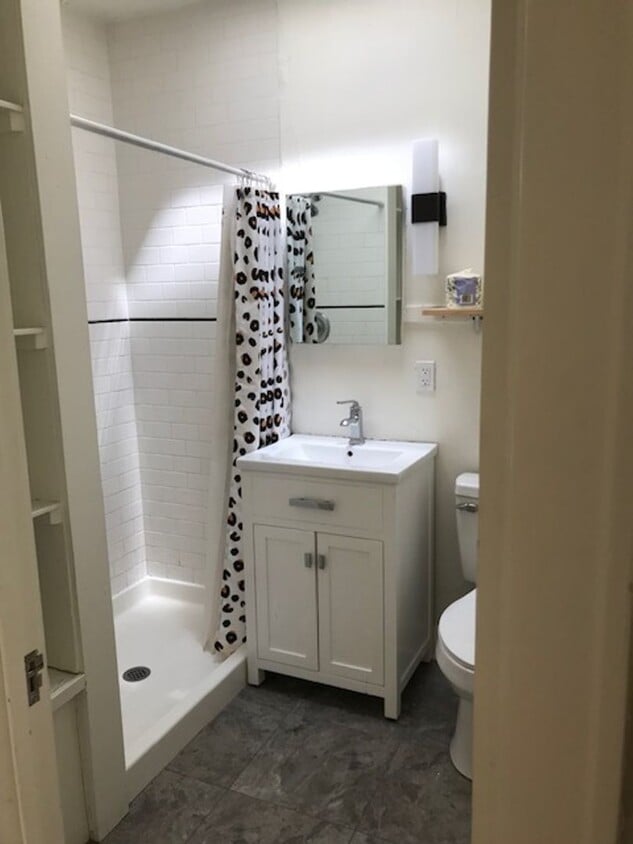 Building Photo - C17  Honeybee Bldg  MDB III