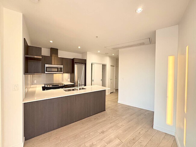 Building Photo - Aquilini Centre West - 1711