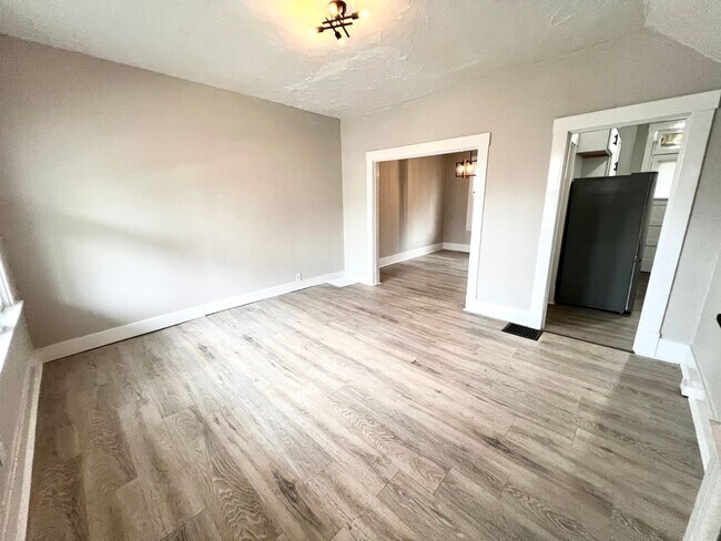 Foto del edificio - Beaver Falls - 2 Bedroom 1 Bathroom - Newl...
