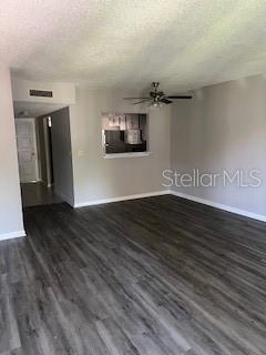 Foto del edificio - 6332 Newtown Cir